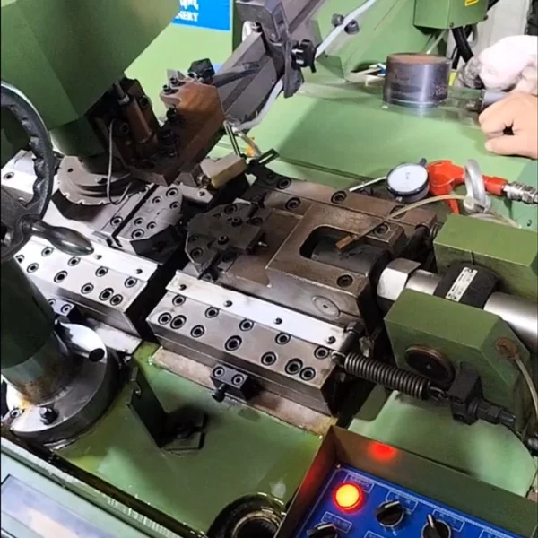 Self Drilling Screw Forming Machine 05